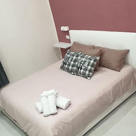 Fraleo Home เนเปิลส์ ภายนอก รูปภาพ