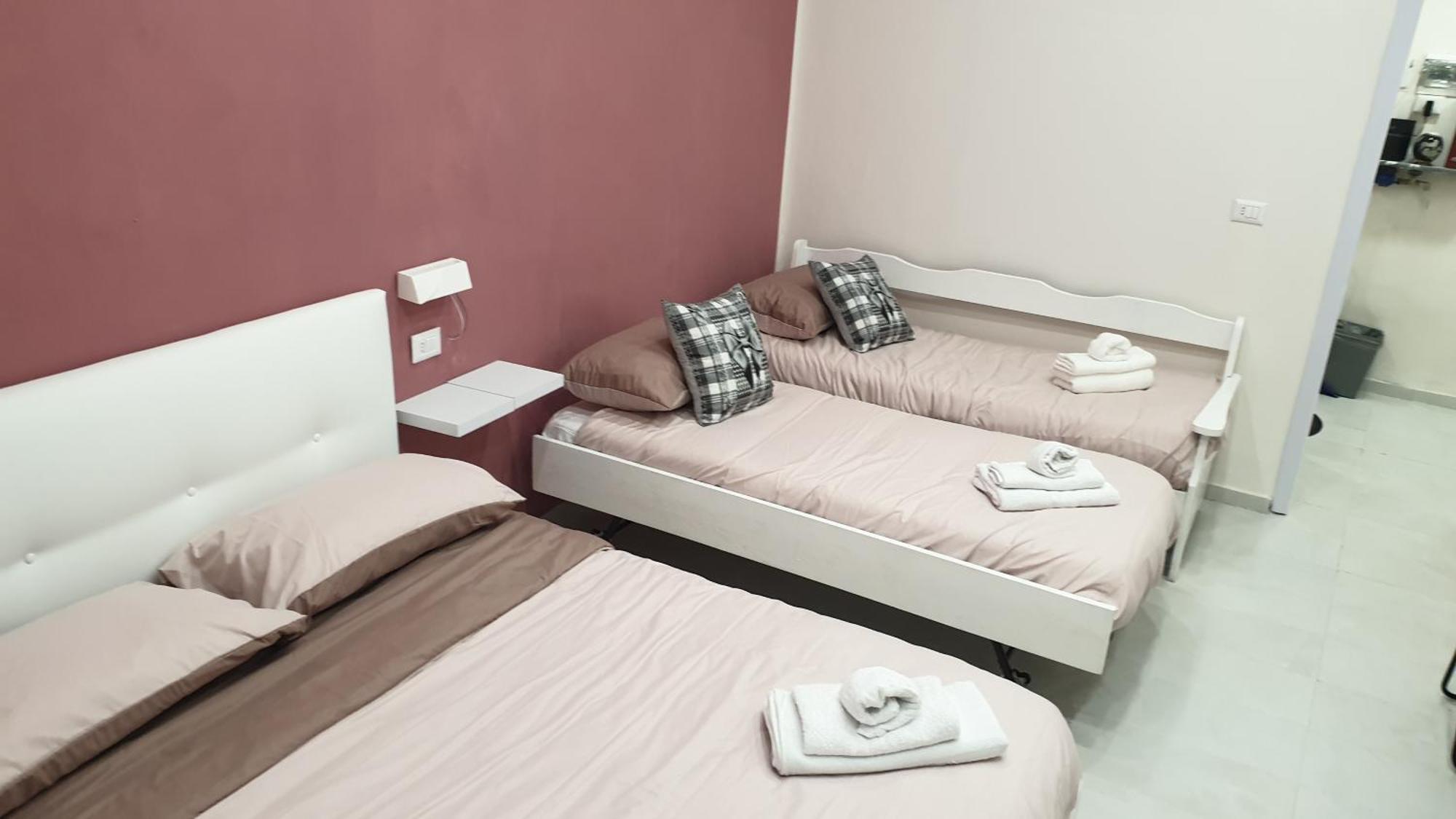Fraleo Home เนเปิลส์ ภายนอก รูปภาพ