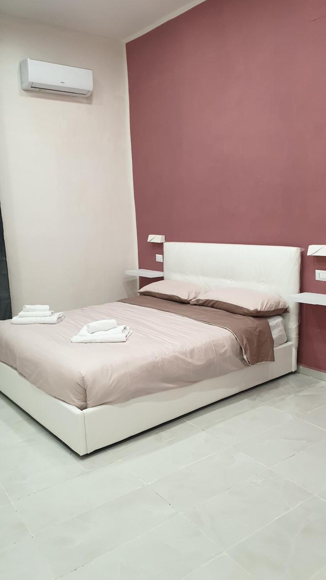 Fraleo Home เนเปิลส์ ภายนอก รูปภาพ